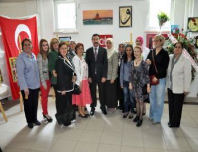 Gölbaşılı Kadınlar Yağlı Boya Tabloları Sergiye Çıktı