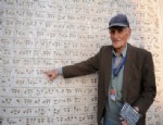 ÇIVI YAZıSı - Kale Bekçisi Kuşman,  Los Angeles’te Urartu Çivi Yazısını Amerikalılara Tanıtıyor
