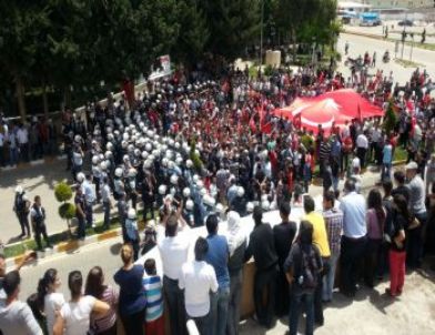 Reyhanlı'da Eylem Gerginliği: 1'i Polis 4 Yaralı (2)