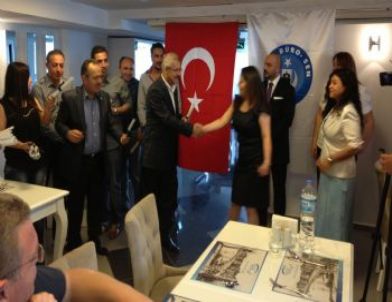 “türkiye’de 12 Bin Kişiye Bir Kitap Düşüyor”