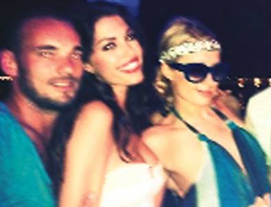 Yengeye İlk Tebrik Paris Hilton’dan