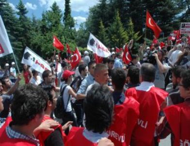 19 Mayıs Sıhhiye Meydanı’nda Kutlandı