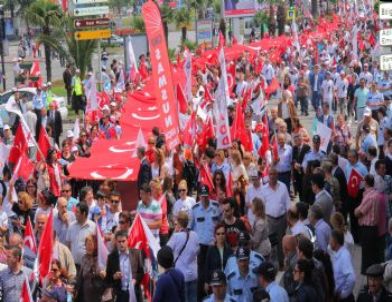 ADD ve CHP'den Alternatif Kutlama