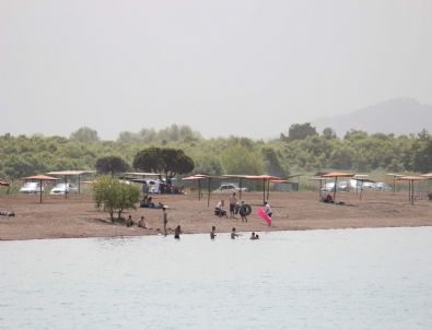 Beyşehir Gölünde Yüzme Keyfi