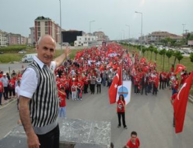 Büyükçekmece’de Atatürk’ü Anma Yürüyüşü