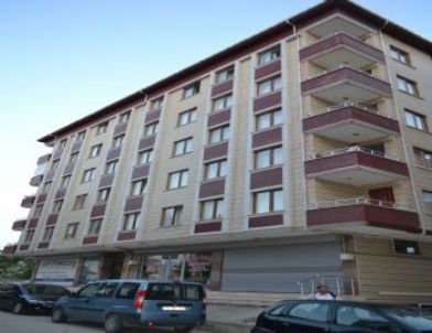 Genç Hemşire, 5. Kattan Atlayarak İntihar Etti