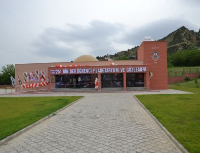 Salihli 251 Bin Dev Öğrenci Planetaryum ve Gözlemevi Açıldı
