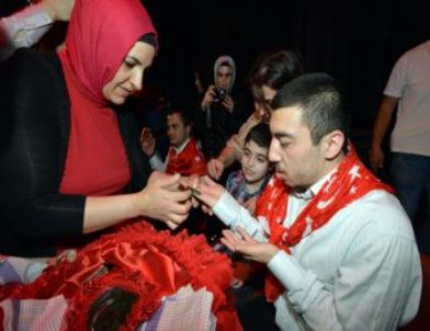 Engelli Askerlere Kınalı Uğurlama