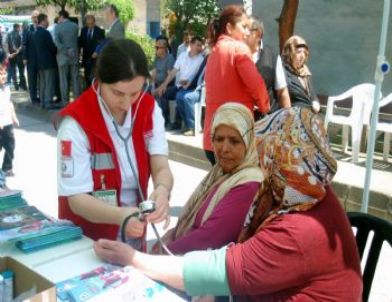Giresun Belediyesi Gezici Sağlık Merkezi Otobüsü Sağlık Hizmetini Vatandaşın Ayağına Götürüyor