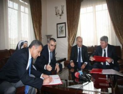 Hayırsever Aileden Yaptırdıkları Okula Atölye