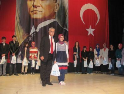 Bayburt’ta “öykü Yazma Yarışması” Ödül Töreni