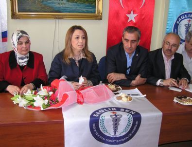 Öznur Çalık, Sağlık Sen Malatya Şubesi’ni Ziyaret Etti