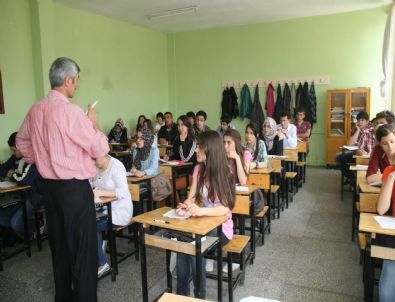 45 Günlük İzin Lise Son Sınıf Öğrencilerini Sevindirdi