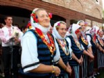 BULGARİSTAN CUMHURBAŞKANI - Bulgaristan Cumhurbaşkanı Yardımcısı Popova, Kilisede Ayine Katıldıktan Sonra Camiye Gitti