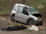 YÜKSEKOVA DEVLET HASTANESİ - Yüksekova’da Otomobille Tır Çarpıştı: 2 Ölü, 1 Yaralı