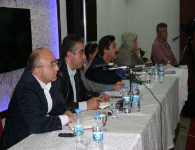 Akil İnsanlar Heyeti Stk Temsilcileriyle Bir Araya Geldi