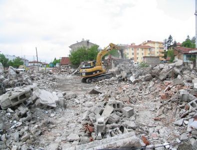 Araç’ta Açık Hal Pazarı Yıkıldı