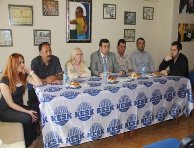 Büro Emekçileri Sendikası'ndan Önce Referandum, Sonra Grev Çağrısı