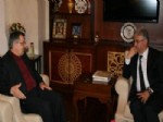 SAVUNMA HAKKI - Memur-sen Genel Başkanı Kars Valisini Ziyaret Etti