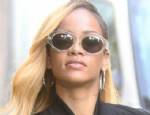 RIHANNA - Rihanna Yeşil Işık Yaktı