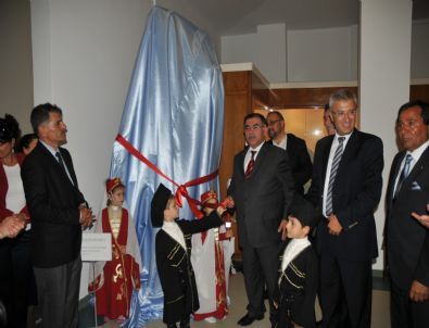 Tyche Heykeli Açıldı