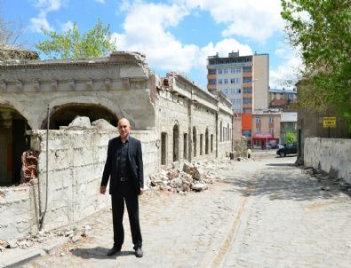 Emir Şeyh Cami, Türbesi ve Çeşme Artık Özgür