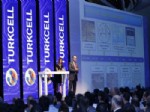 TURKCELL GLOBAL BİLGİ - İzmir'de Teknoloji “Zirve”ye Çıktı