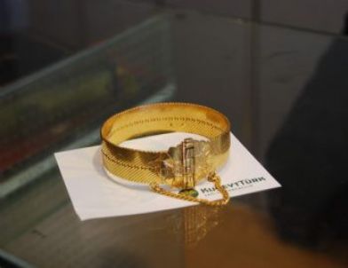 Kuyumcuyu Sahte Altınla Dolandırdı