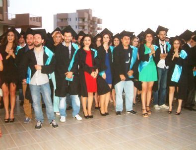 Burhaniye’de Mezuniyet Coşkusu