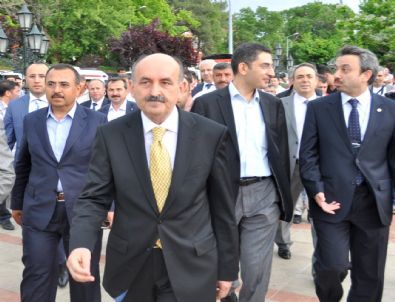 Fetih 1453 Kutlama Programına Yağmur Engeli