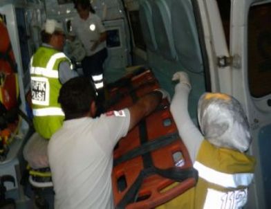 Alkollü Şahıs, Polisi Aracıyla 500 Metre Sürükledi