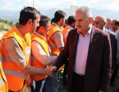 Bakan Yıldırım: “Vatandaşla Aramızı Açmak İsteyenler Var”