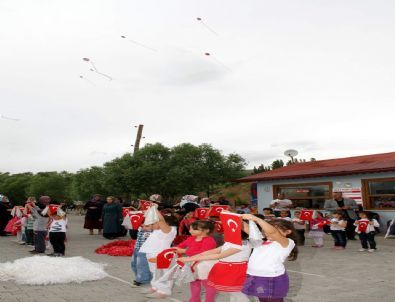 Suşehri'nde 4. Uçurtma Şenliği Yapıldı