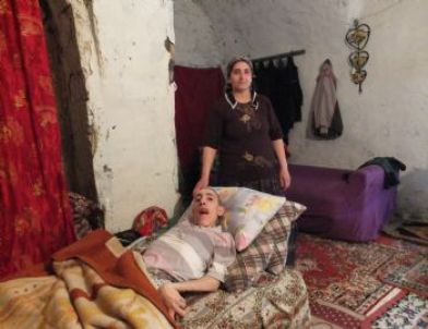 Engelli Gencin Ailesi Yardım Bekliyor