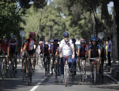 Bornova Homeros Festivali Dolu Dizgin