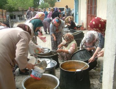 Burhaniye’de Çiftçi Hayrı Bin 500 Kişiyi Buluşturdu
