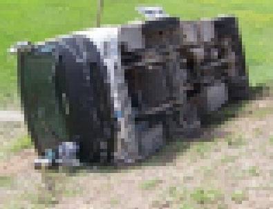 Öğrenci otobüsü devrildi