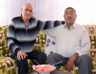 (özel Haber) Türk İle Kürt Gaziler Vatan Savunması İçin Kore'de Verdikleri Mücadeleyi Bugün De Sürdürüyor