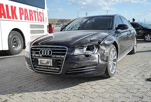 Kemal Kılıçdaroğlu kaza geçirdi