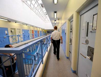 İngiltere'de sular durulmuyor