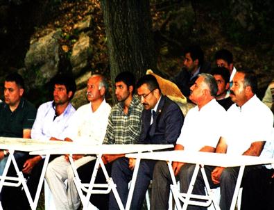 Türkoğlu'ndan Taziye Ziyareti