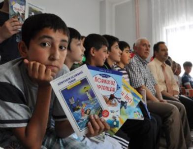 Kaybettiği Oğlu İçin Kütüphane Açtı