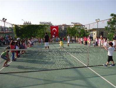 Tenis Sertifikaları Verildi