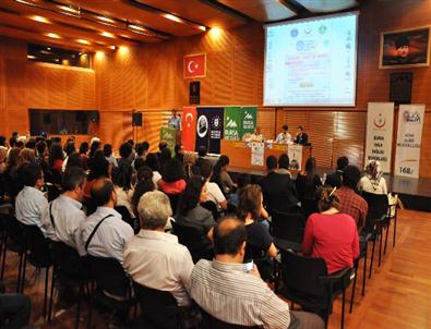 Ünlü Oyuncu Haluk Piyes Gençlere Tecrübelerini Anlattı