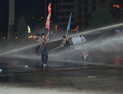 İstanbul’daki Olaylar İzmir'e Sıçradı