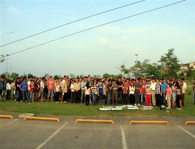 Öğrenciler Gezi Park Olaylarını Protesto Etti