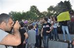 Taksim’e Destek Eyleminde Gazetecilerden Pankart Tepkisi