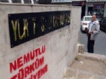 NE MUTLU TÜRKÜM DİYENE - Anıttaki 'yurtta Sulh Cihanda Sulh' Yazısı Tahrip Edildi