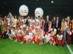 Galatasaraylı Futbolcuların Şampiyonluk Sevinci