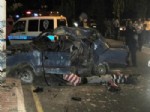 GRUP GENÇ - İzmir'de Trafik Kazası: 2 Ölü, 1 Yaralı
